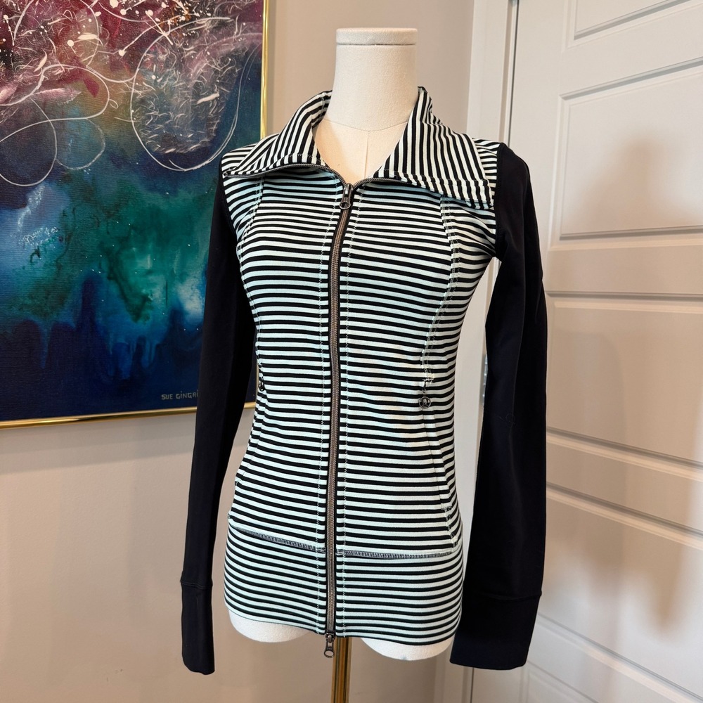 Lululemon Define Jacket Black Mint Green Striped Full Zip Size 2 Thumbholes Y2K